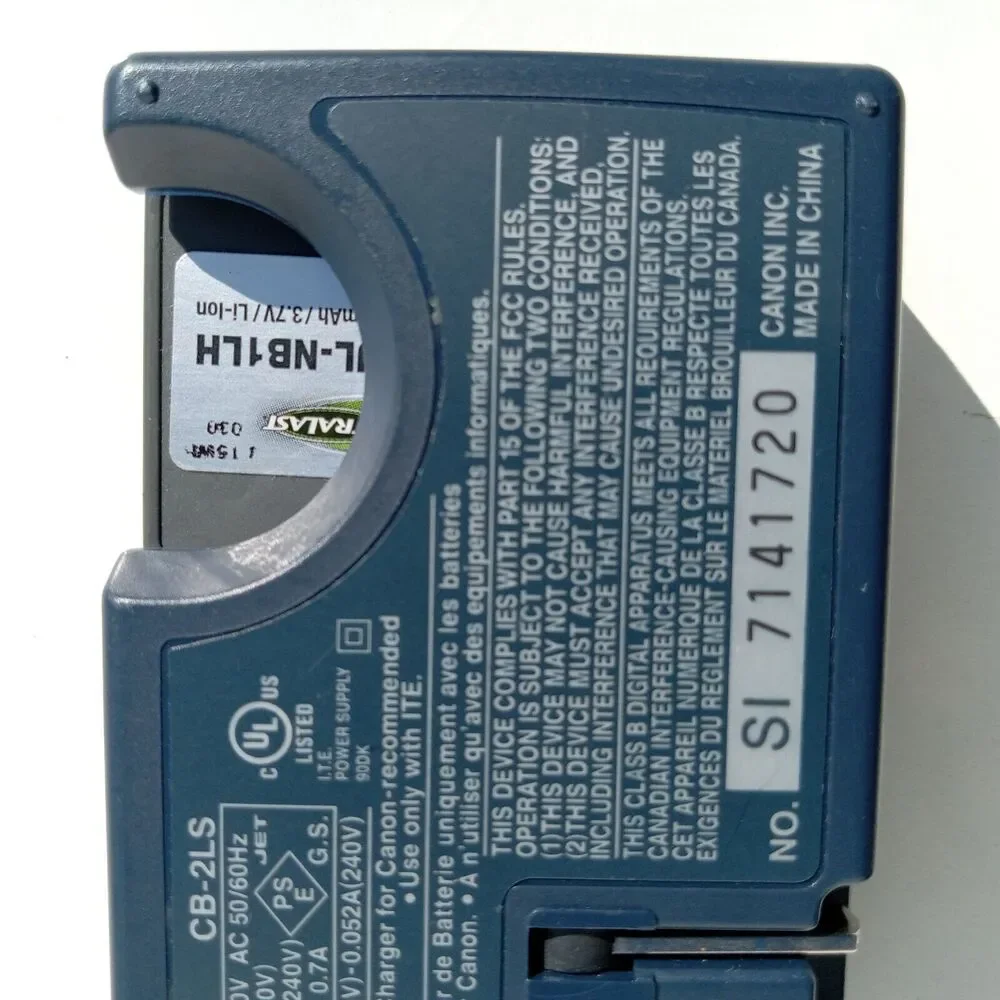 Genuine Canon CB-2LS Battery Charger + Battery - Free Shipping